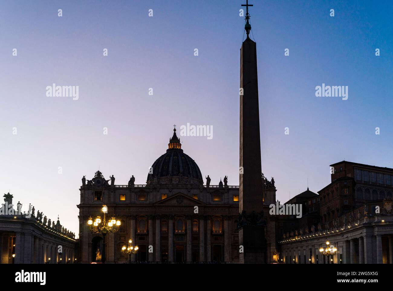 Petersplatz und Petersdom im Vatikan (Rom/Italien) Stockfoto