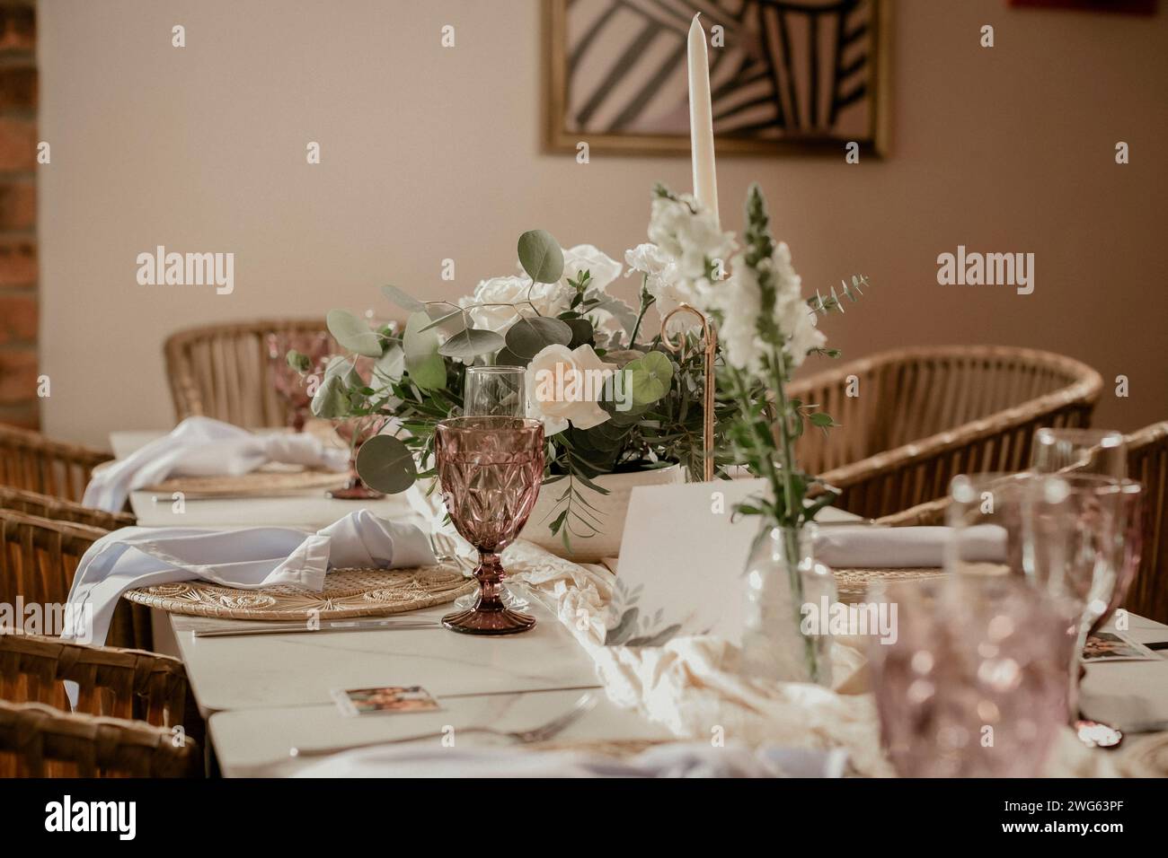 Tischdekoration Für Eine Event Party Oder Einen Hochzeitsempfang. Stockfoto