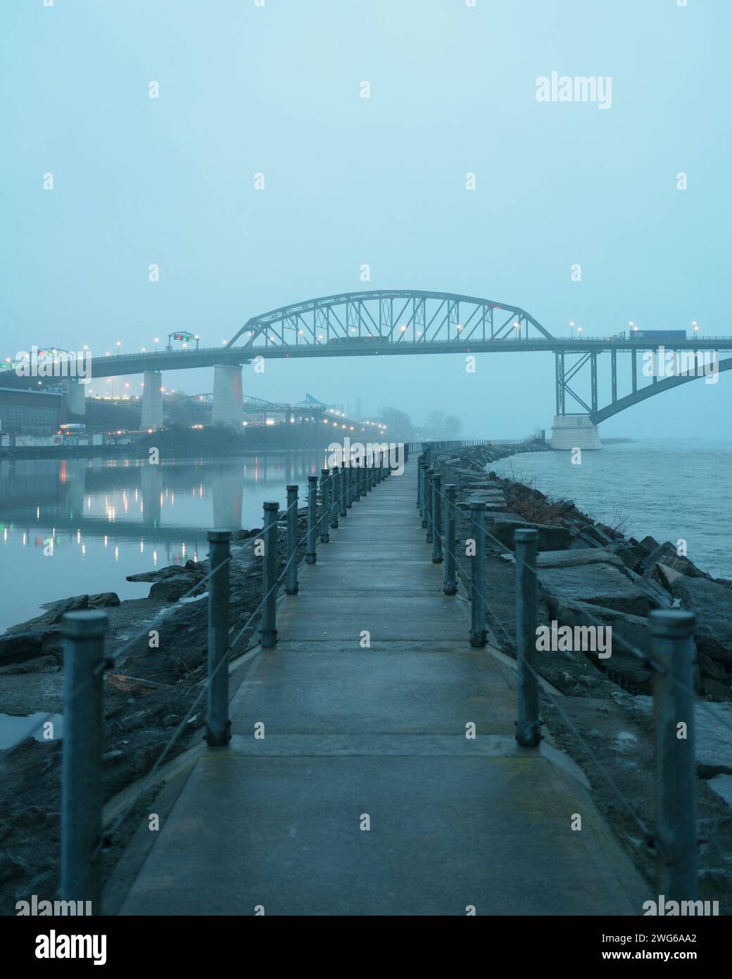 Die Friedensbrücke in der Dämmerung, Buffalo, New York Stockfoto