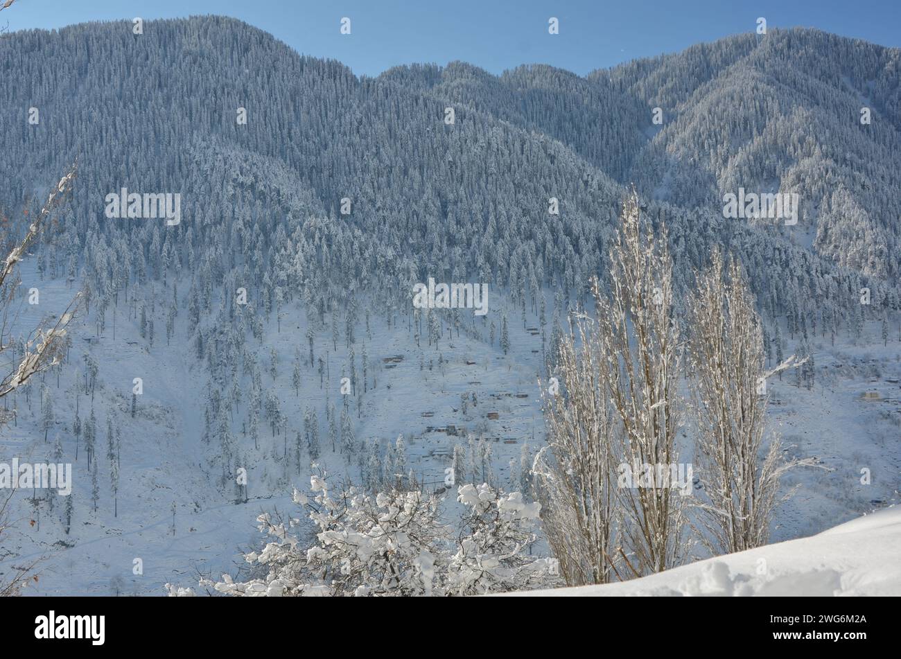 Wunderschöne Klicks im Kaghan-Tal nach starken Schneefällen 2023 Stockfoto