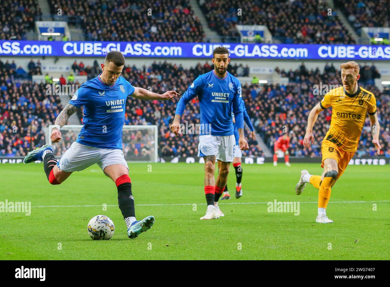 Glasgow, Großbritannien. Februar 2024. Rangers FC spielt Livingston FC im Ibrox Stadium, dem Heimstadion der Rangers, in einem Cinch Scottish Premiership-Spiel. Die Rangers sind derzeit 2. In der Liga, 5 Punkte hinter Celtic und Livingston FC liegen mit nur 13 Punkten am unteren Ende der Liga. Quelle: Findlay/Alamy Live News Stockfoto