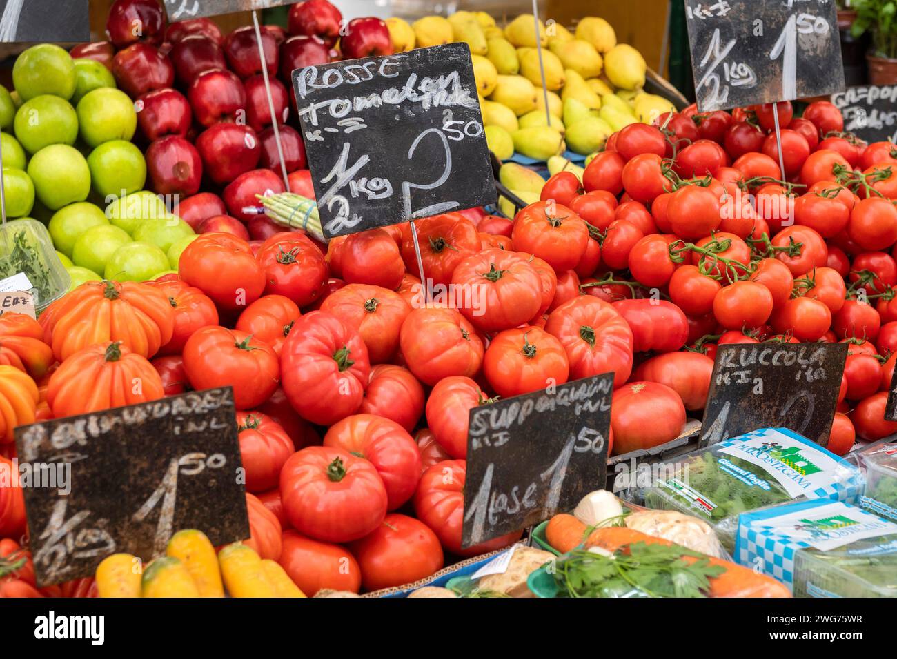 Gemüse Und Obst, Wien Naschmarkt, Wien, Österreich Stockfoto