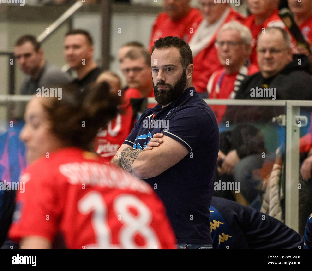 Bad Langensalza, Deutschland. Februar 2024. Lanfranchi, Mathieu (Head Coach, Chambray Touraine Handball (FR)) GER, Thueringer HC vs Chambray Touraine Handball, Handball, EHF Championsleague Frauen, Spielzeit 2023/2024, 03.02.2024, 18,00 Uhr Foto: Eibner-Pressefoto/Martin Herbst Credit: dpa/Alamy Live News Stockfoto