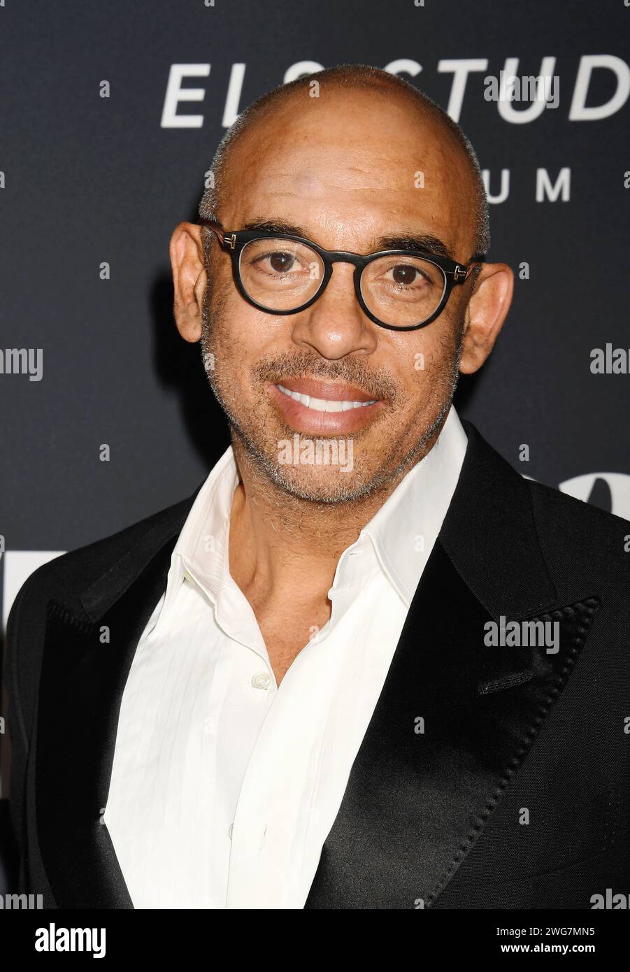 LOS ANGELES, KALIFORNIEN – 02. FEBRUAR: Harvey Mason Jr., CEO der Recording Academy nimmt an der MusiCares Person des Jahres 2024 Teil, die Jon Bon Jov ehrt Stockfoto