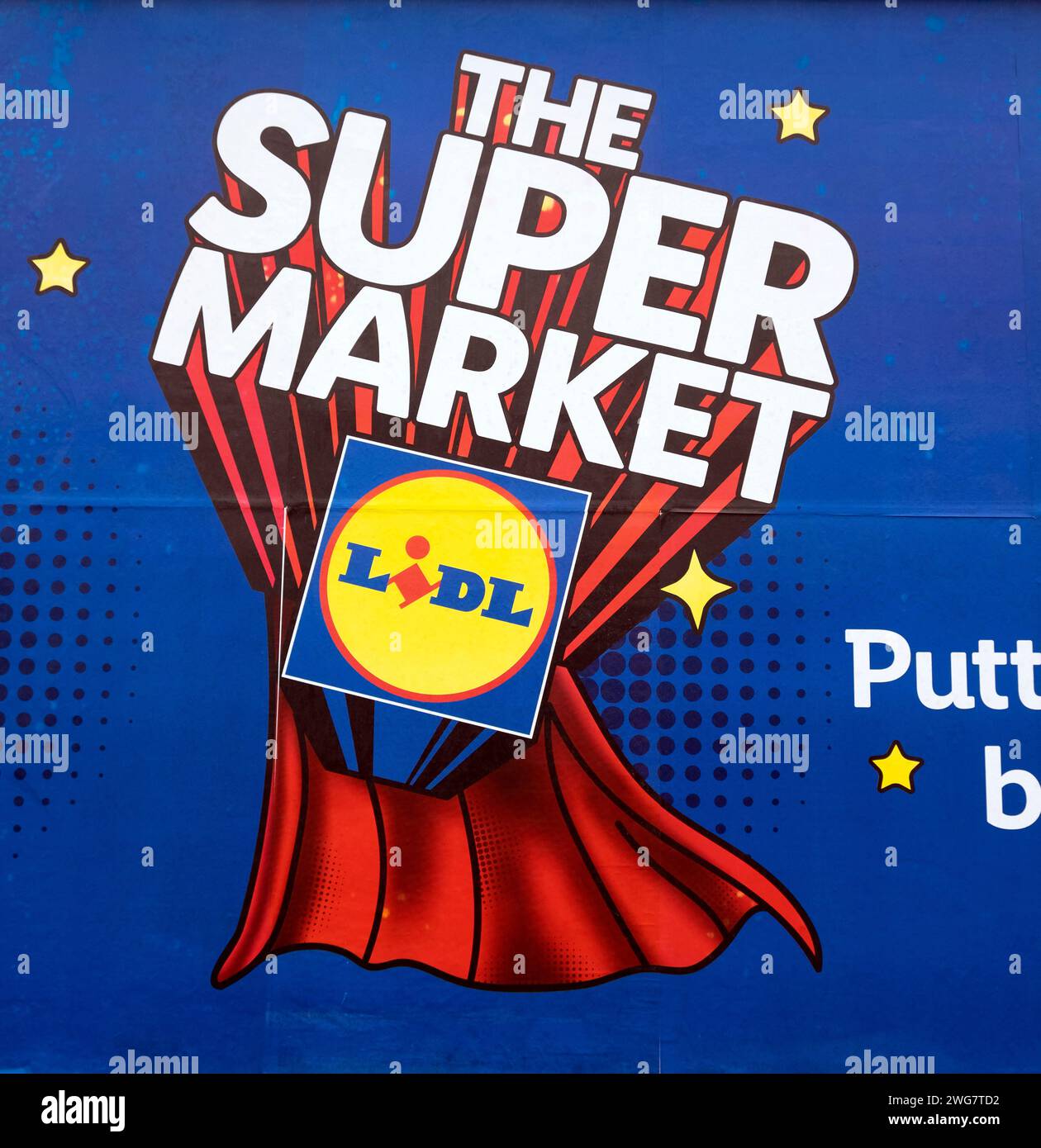 Lidl Supermarkt Super Market neue Werbetexte Poster vor dem Geschäft Supermarkt des Jahres 2023 Gewinner des Einzelhandels-Branchenpreises London UK Stockfoto