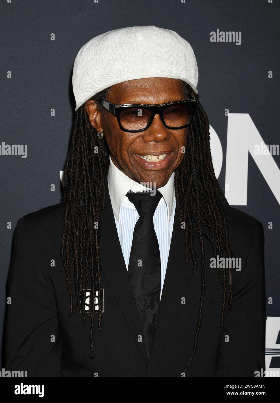 LOS ANGELES, KALIFORNIEN - 2. FEBRUAR: Nile Rodgers nimmt 2024 an der MusiCares Person of the Year Teil, die Jon Bon Jovi während der 66. GRAMMY Awards ehrt Stockfoto