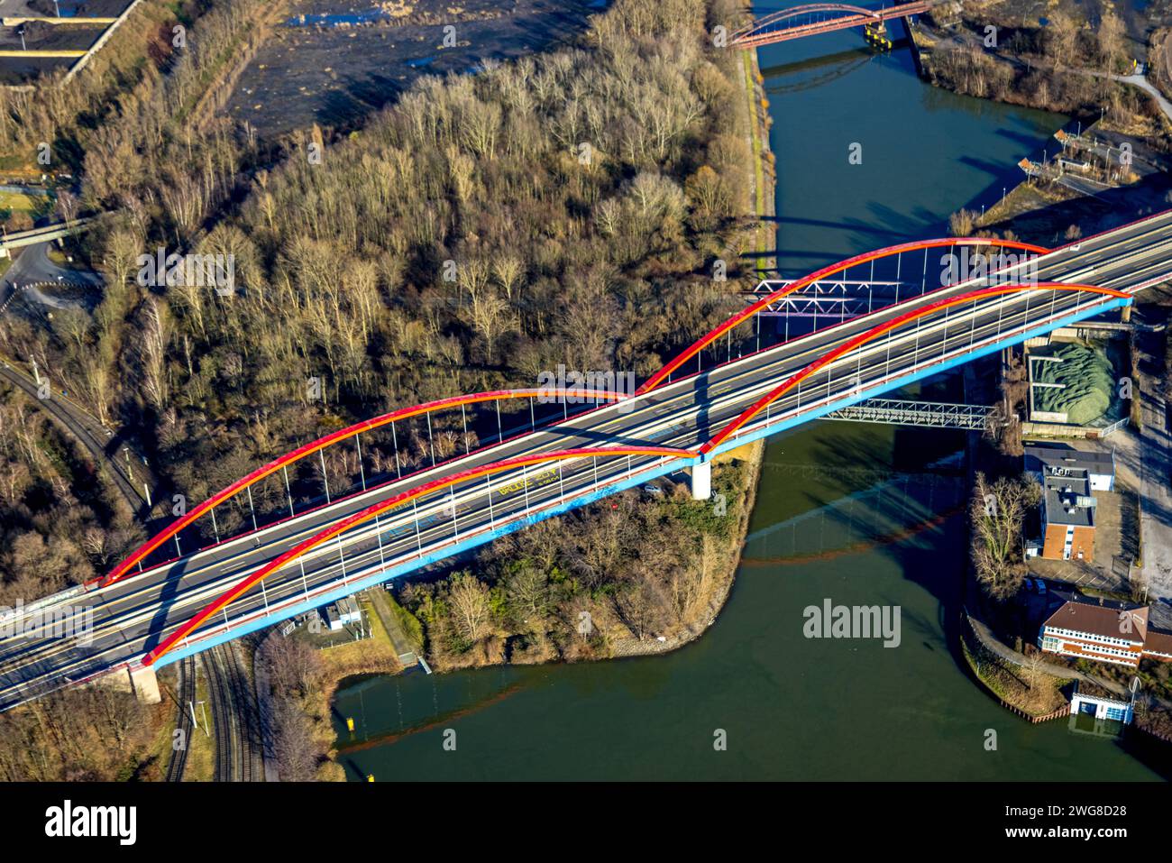 Luftbild, gesperrte Rhein-Herne-Kanalbrücke mit rotem Geländer, Autobahn A42 Emscherschnellweg, Ebel, Bottrop, Ruhrgebiet, Nordrhein-Westfalen, Deutschland ACHTUNGxMINDESTHONORARx60xEURO *** Luftaufnahme, geschlossene Rhein-Herne-Kanalbrücke mit rotem Geländer, Autobahn A42 Emscher-Schnellstraße, Ebel, Bottrop, Ruhrgebiet, Nordrhein-Westfalen, Deutschland ATTENTIONxMINDESTHONORARx60xEURO Stockfoto