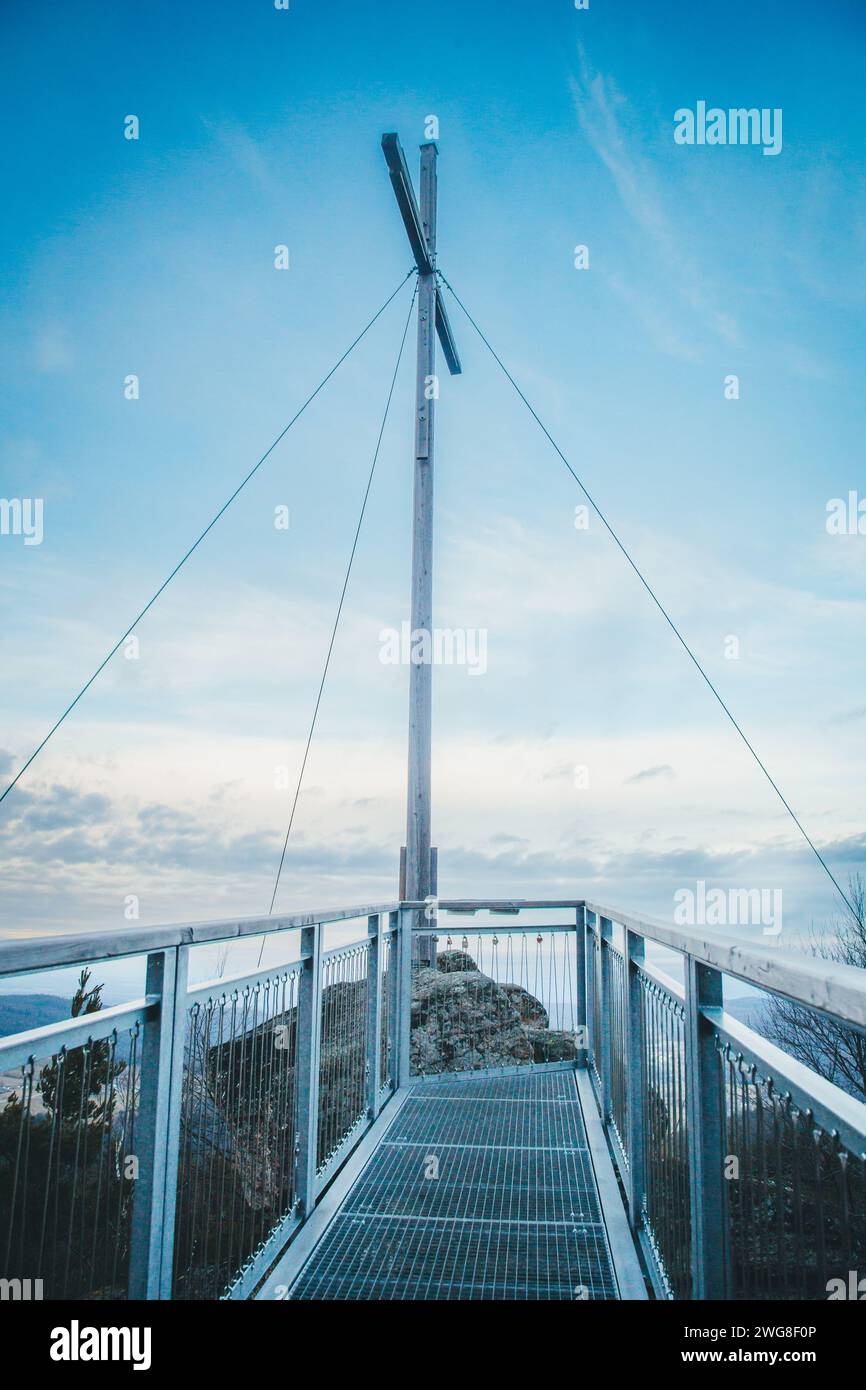 Gipfelkreuz am Nebelstein (1017 m.ü.A.), Waldviertel, Österreich Stockfoto