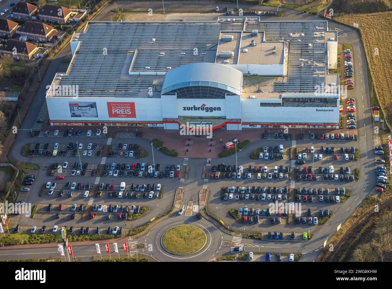 Luftbild, Zurbrüggen Möbelhaus Wohnzentrum mit Parkplatz, Herne-Süd, Herne, Ruhrgebiet, Nordrhein-Westfalen, Deutschland ACHTUNGxMINDESTHONORARx60xEURO *** Luftansicht, Zurbrüggen Möbelgeschäft Wohnzentrum mit Parkplatz, Herne Süd, Herne, Ruhrgebiet