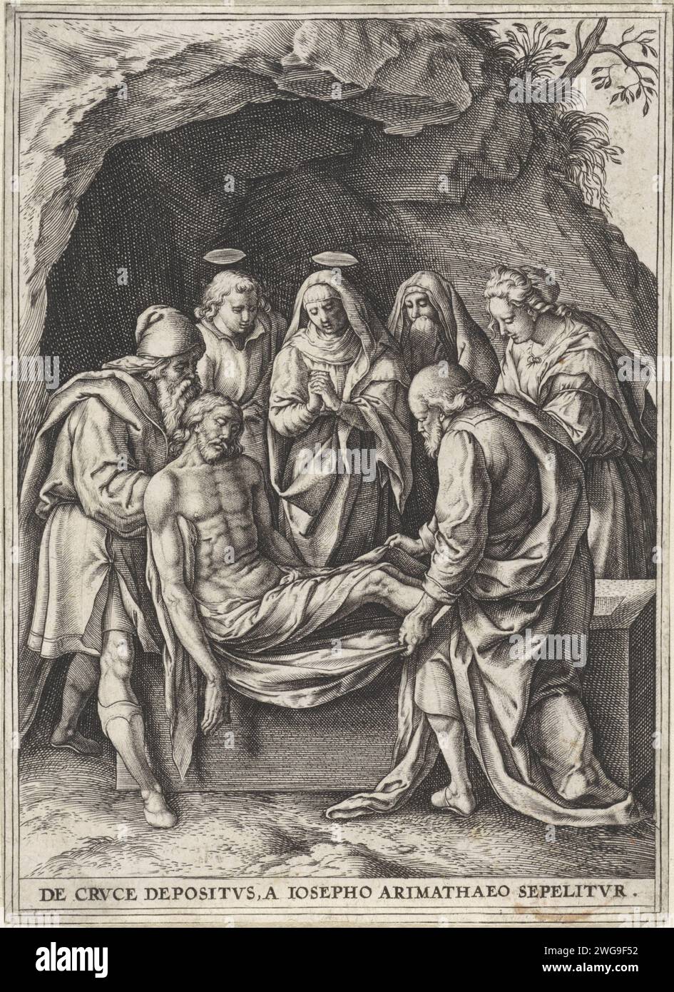 Grab Christi, Anonym, nach Maerten de Vos, 1560–1600 Druck der Leichnam wird von Joseph von Arimatea und Nikodemus im Sarkophag gehoben. Johannes und Maria sehen zu. Rechts zwei weitere heilige Frauen, darunter Maria Magdalena. Hinter ihnen die Höhle. Unter einer einzeiligen Erklärung auf Lateinisch. Druckerei: Low CountriesAfter Design von: Antwerpen Papier Gravur Christi Gravur (möglicherweise von Engeln) Stockfoto