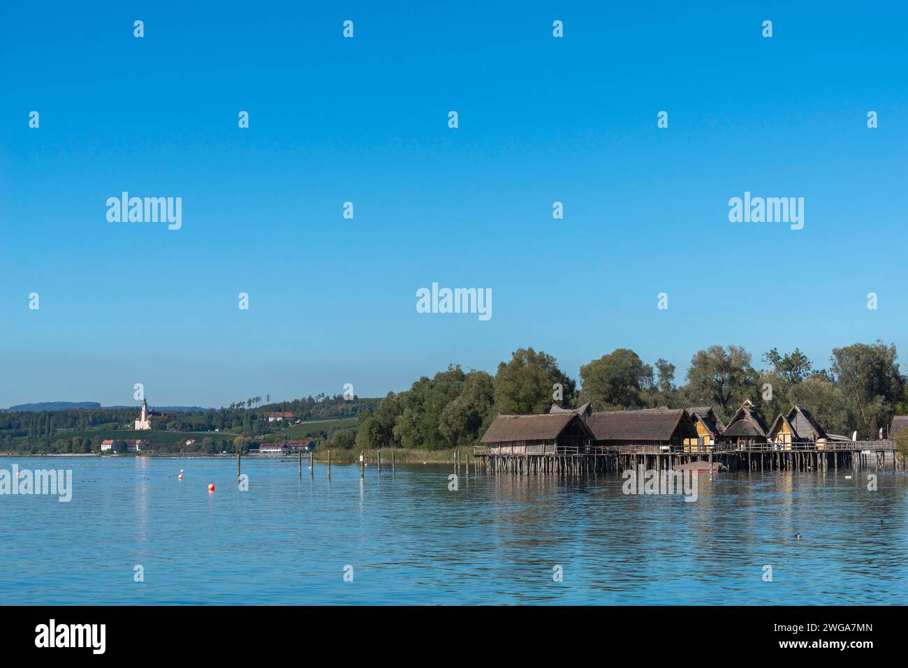 Unteruhldingen, Pfahlbaumuseum, Bodensee, Wiederaufbau, Steinzeit, Klosterkirche Birnau, Baden-Württemberg, Deutschland Stockfoto