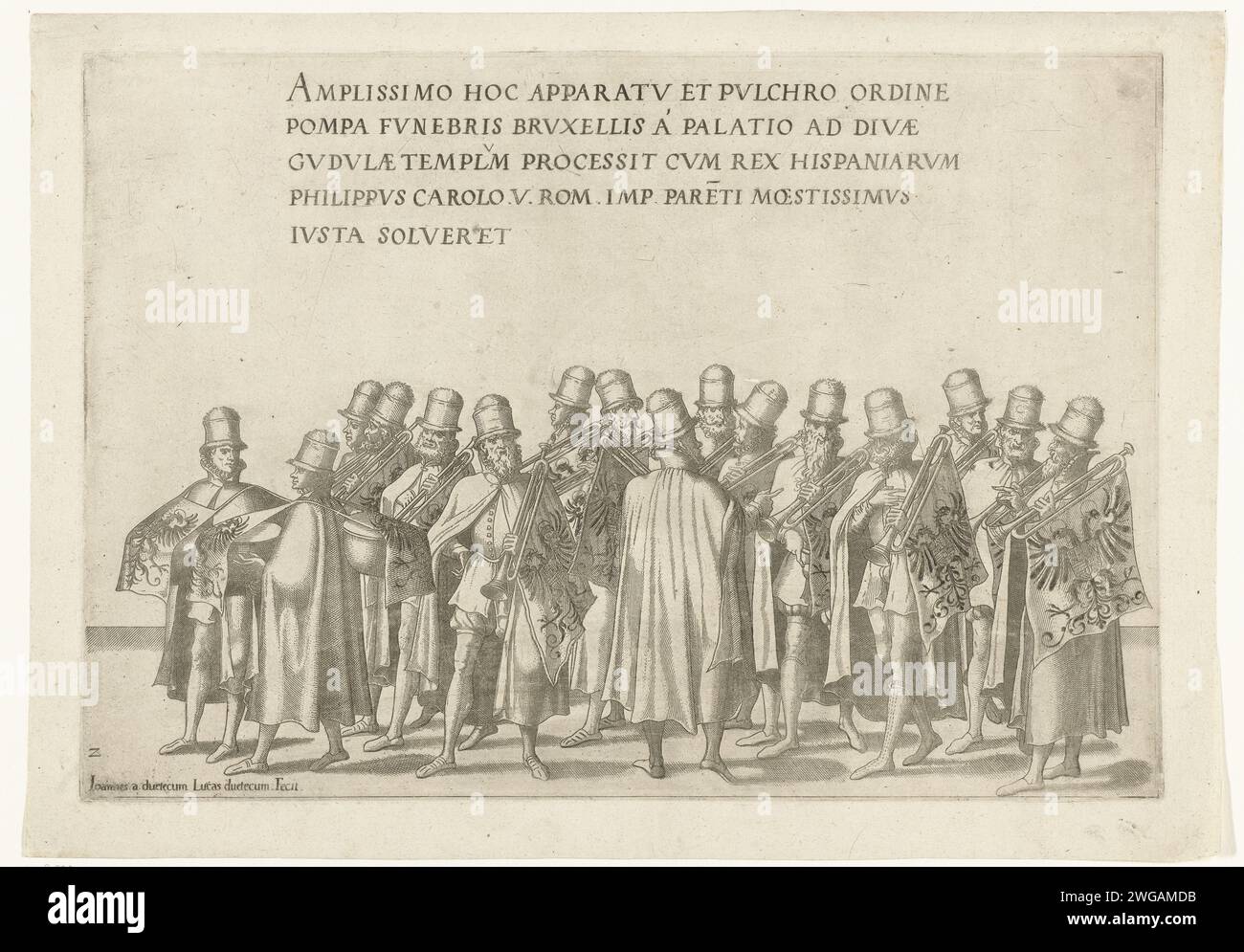 Gruppenmusiker, nein 2, 1619 print Gruppe von Musikern mit Trompeten mit Bannern und zwei Trommlern. Teil der Druckserie der Trauerprozession von Kaiser Karel V. am 29. Dezember 1558 in Brüssel. Südholland Papierätzung / Gravur Cortege, Trauerprozession Brüssel Stockfoto