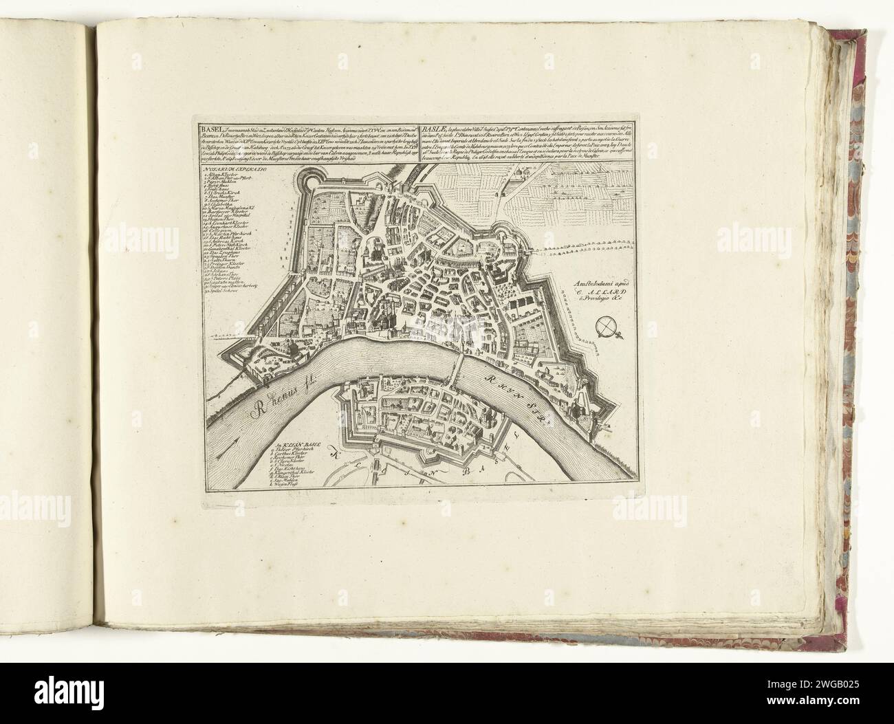 Karte von Basel, CA. 1701-1713, 1701 - 1714 Karte drucken der Schweizer Stadt Basel am Rhein. Teil der gebündelten Serie von 49 Platten bekannter starker Städte und Festungen im Spanischen Erbfolgekrieg, ca. 1701-1713. Mit den Titeln in Niederländisch und Französisch. Druckerei: Amsterdamafter Druckerei: Amsterdamafter Druck von: Franzepublisher: AmsterdamPublisher: Leiden Papierätzung von Stadtplänen Basel Stockfoto