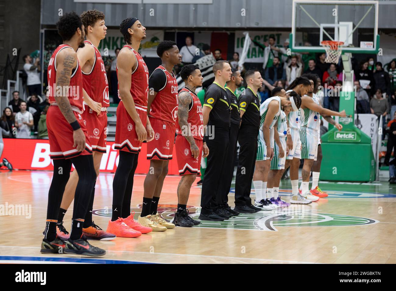 C) Denis TRASFI / MAXPPP - au Palais des Sports de Nanterre le 03-02-2024 - Basketball BETCLIC ELITE - Nanterre 92 - Cholet Basket - L'équipe de Chol Stockfoto