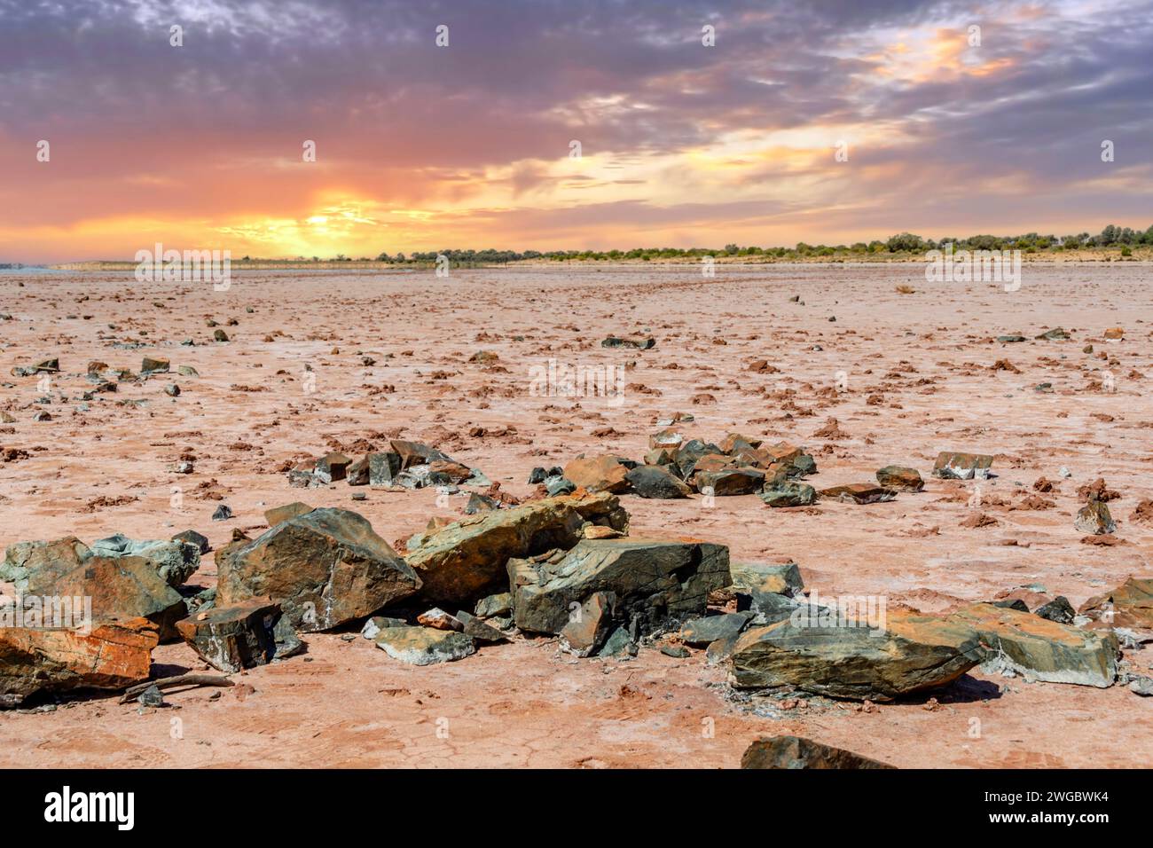 Sonnenuntergang über Lake Ballard, Menzies, Goldfields-Esperance, Western Australia, Australien Stockfoto