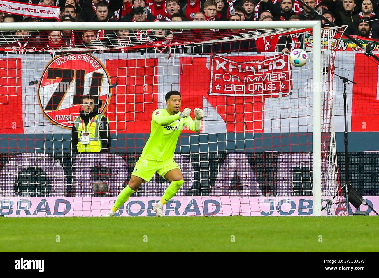 ©PHOTOPQR/VOIX DU NORD/Thierry Thorel ; 03/02/2024 ; Fribourg en Brisgau, le 3 fevrier 2024 - rencontre de la Bundesliga a a l'Europa Park Stadion entre le SC Freiburg et le VfB Stuttgart, Atubolu Noah - Foto : Thierry Thorel / La Voix du Nord Freiburg im Breisgau, 3. Februar 2024 - Bundesliga-Spiel im Europa Park Stadion zwischen SC Freiburg und VfB Stuttgart - Stockfoto