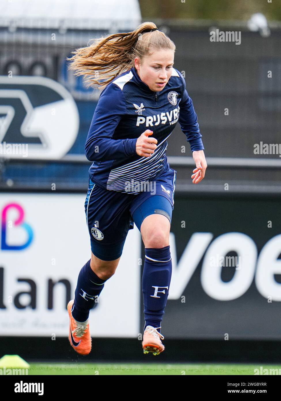 Wijdewormer - Tess van Bentem von Feyenoord V1 während des Spiels zwischen AZ V1 und Feyenoord V1 im AFAS Trainingskomplex am 4. Februar 2024 in Wijdewormer, Niederlande. (Box to Box Pictures/Rene Nijhuis) Stockfoto