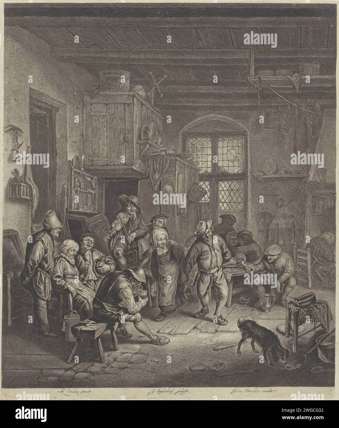 Bauerninnenraum mit tanzendem Paar, Jonas Suyderhoef, nach Adriaen van Ostade, 1655 - 1701 Druck in einer gaststätte, eine alte Frau und ein alter Mann machen Hand in Hand einen Tanz. Links davon ein Geigenspieler und singende und trinkende Menschen. Rechts sitzender Mann mit Pfeife in der Hand. Ein Hund rechts im Vordergrund. Amsterdamer Papier mit Gravur eines Tanzpaares; Mann und Frau tanzen als Paar. Violine, Geige. Stimmmusik, Gesang. gasthof, Kaffeehaus, Gasthaus usw. Stockfoto