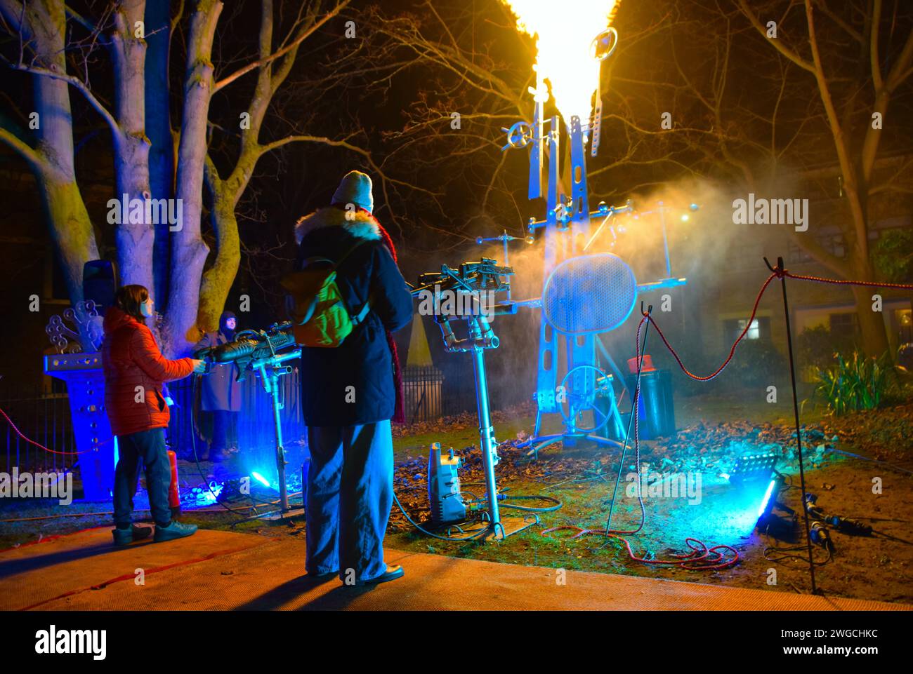 Gravesends Lichtfestival erhellt die dunklen Wintertage. In der ganzen Stadt gibt es Kunstinstallationen und Künstler, die sich mit der Stadt beschäftigen Stockfoto