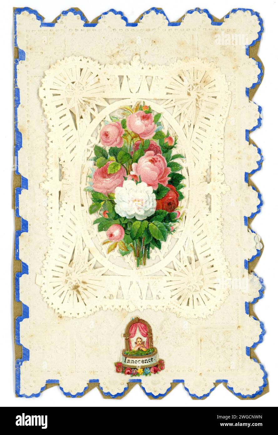 Originale viktorianische Valentinskarte mit Papierspitze, Botschaft ist Innocence und Blumen. Großbritannien um 1890 Stockfoto