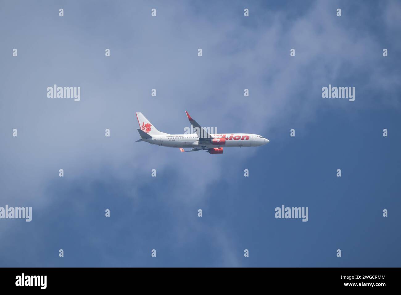 Chiangmai, Thailand - 8. November 2023: HS-LUZ Boeing 737-800 der Thai Lionair Airline. Fahren Sie vom Flughafen Chiangmai nach Bangkok. Stockfoto