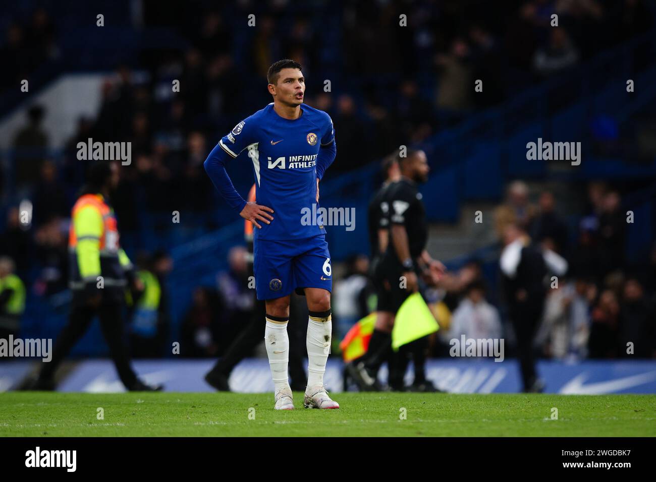 LONDON, Großbritannien - 4. Februar 2024: Thiago Silva aus Chelsea wird nach dem Premier League-Spiel zwischen Chelsea FC und Wolverhampton Wanderers an der Stamford Bridge niedergeschlagen (Quelle: Craig Mercer/ Alamy Live News) Stockfoto