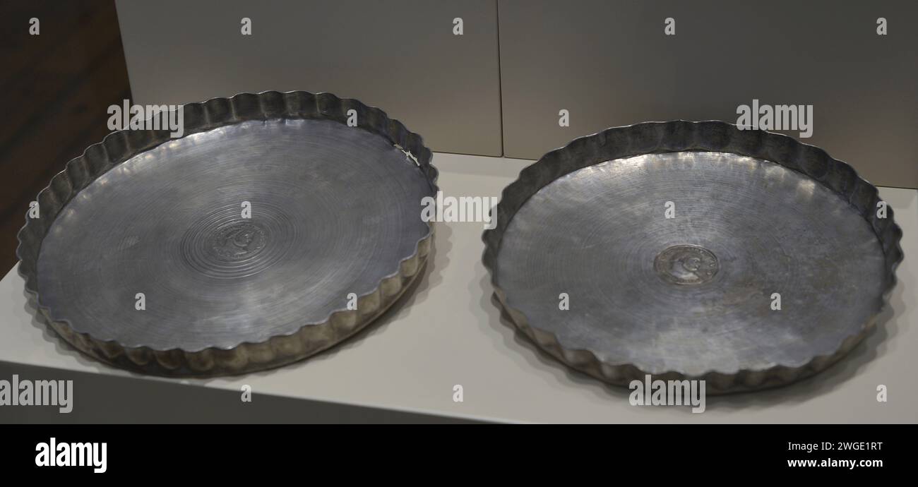 Licinius (Valerius Licinianus Licinius) (ca. 250-325). Römischer Kaiser (308-324). Silberset zum zehnten Jahrestag der Akklamation des Kaisers Licinius. 318 N. CHR. Schatz aus Cherven Bryag, Region Pleven, Bulgarien. Nationales Archäologisches Museum. Sofia. Bulgarien. Stockfoto