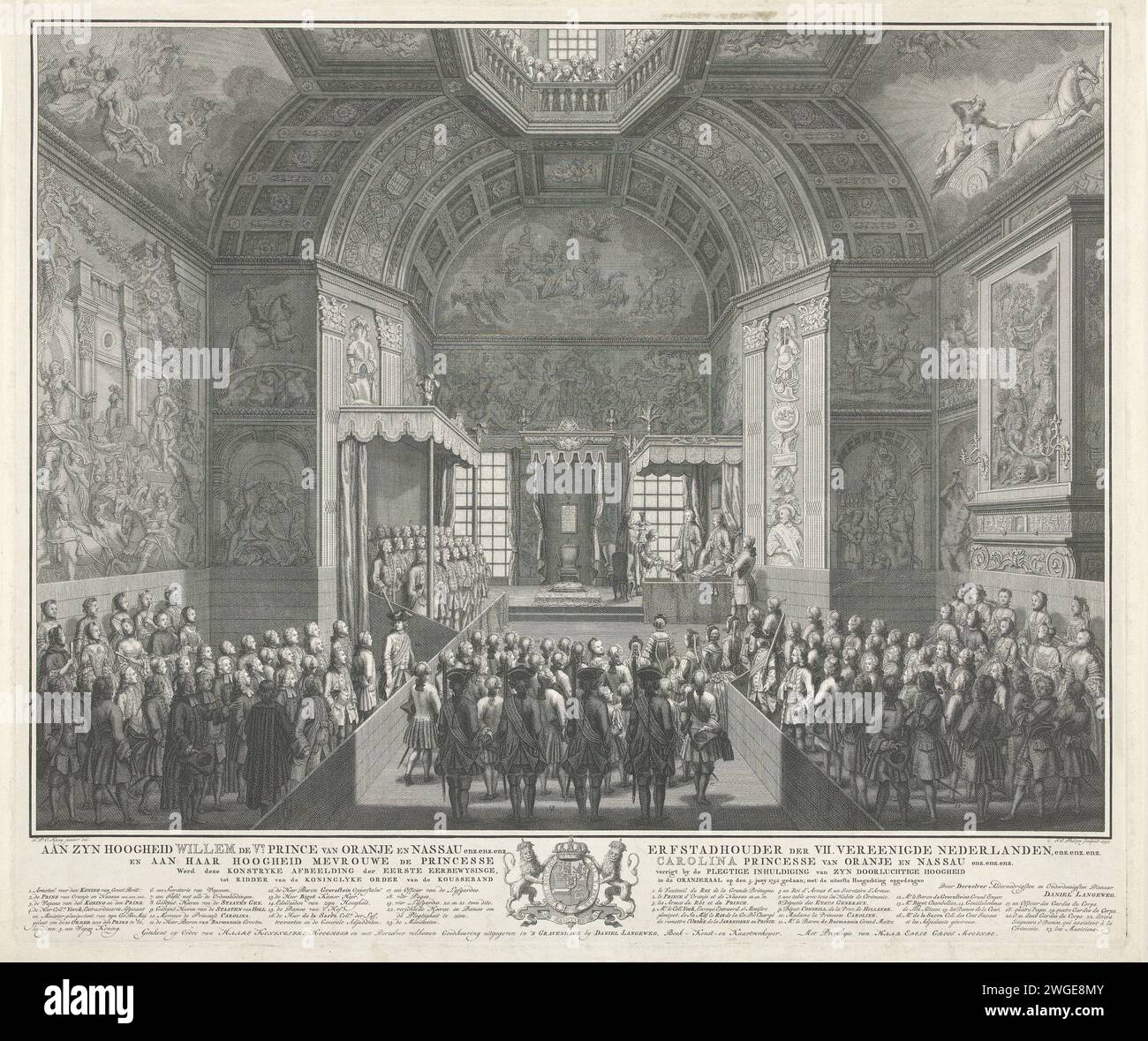 Inauguration of Prince Wilhelm V. als Ritter im Orden der Strumpfbänder, 1752, 1757 Print die feierliche Inauguration von Prinz Wilhelm V. zum Ritter im Orden der Strumpfbänder, im Oranjezaal im Huis Ten Bosch Palast, 5. Juni 1752. Der Prinz wird vor den vielen Teilnehmern die Auftragskette übergeben. Auf dem Album der Titel mit der Legende 1-23 in Niederländisch und Französisch und der Waffe des Prinzen. Druckerei: Nordniederländische Spublisher: Die Haager Papierätzung / Gravur Ritterzeremonien Palast Huis Ten Bosch Stockfoto