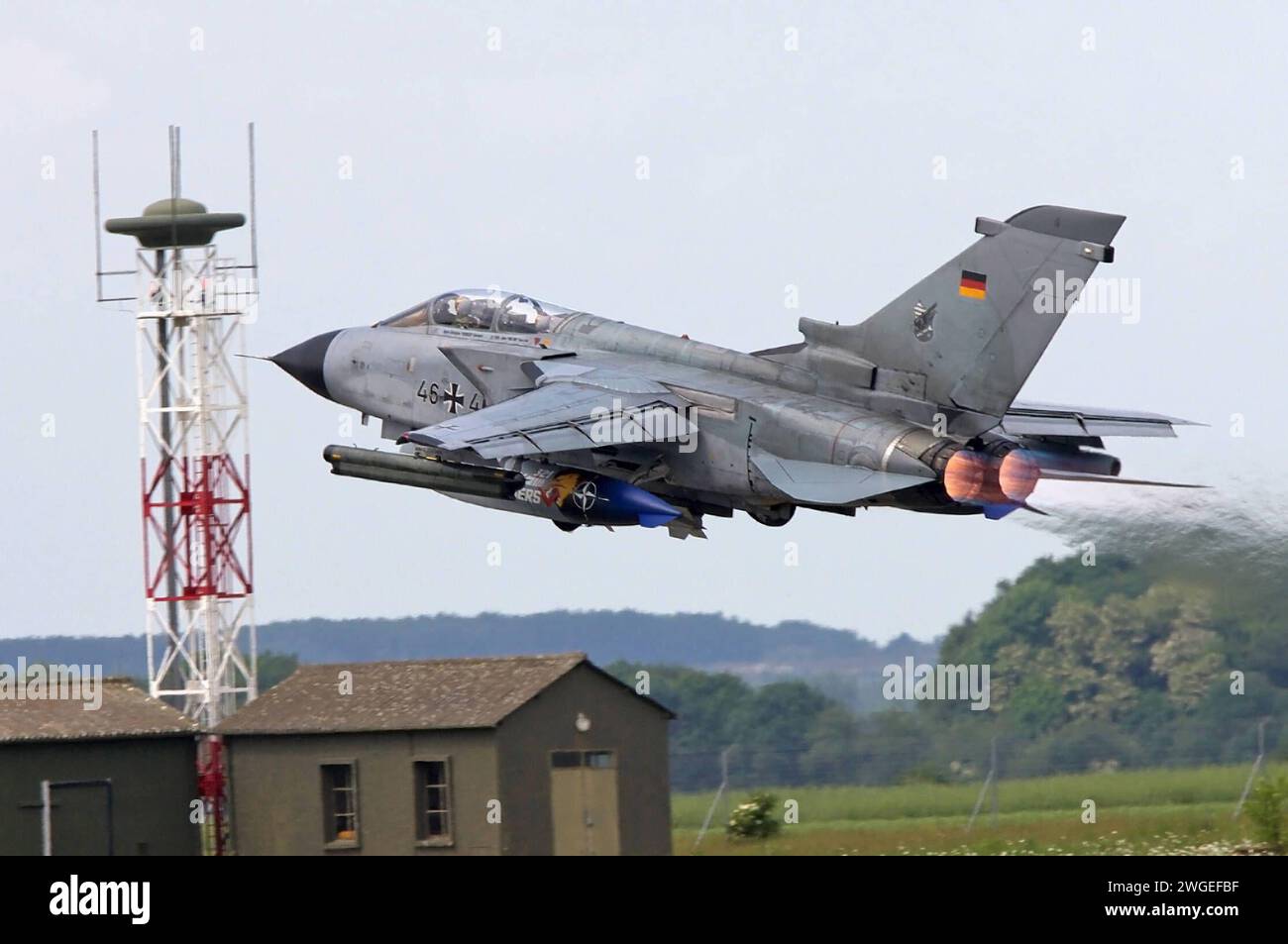 Ein Kampfflugzeug der deutschen Luftwaffe vom Typ Tornado ECR beim Tiger treffen in Cambrai 2011. Ein Kampfflugzeug der deutschen Luftwaffe vom Typ Tornado ECR beim Tiger treffen in Cambrai 2011. *** Ein Tornado ECR Kampfflugzeug der Deutschen Luftwaffe beim Tiger Meet in Cambrai 2011 Ein Tornado ECR Kampfflugzeug der Deutschen Luftwaffe beim Tiger Meet in Cambrai 2011 Stockfoto