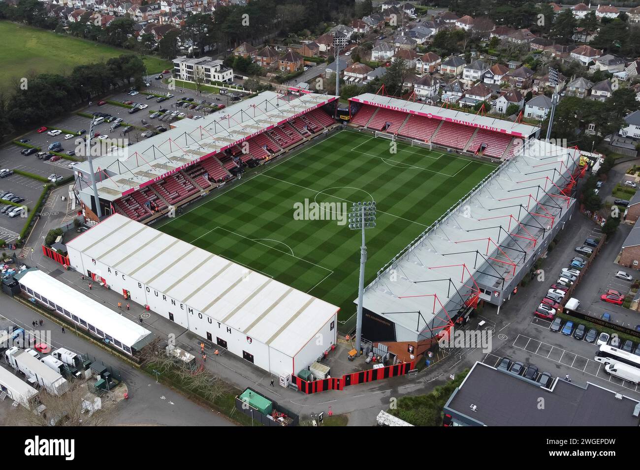 Aus der Vogelperspektive das Vitality Stadium im Kings Park in Bournemouth in Dorset, dem Heimstadion des Premier League-Fußballclubs AFC Bournemouth. Stockfoto