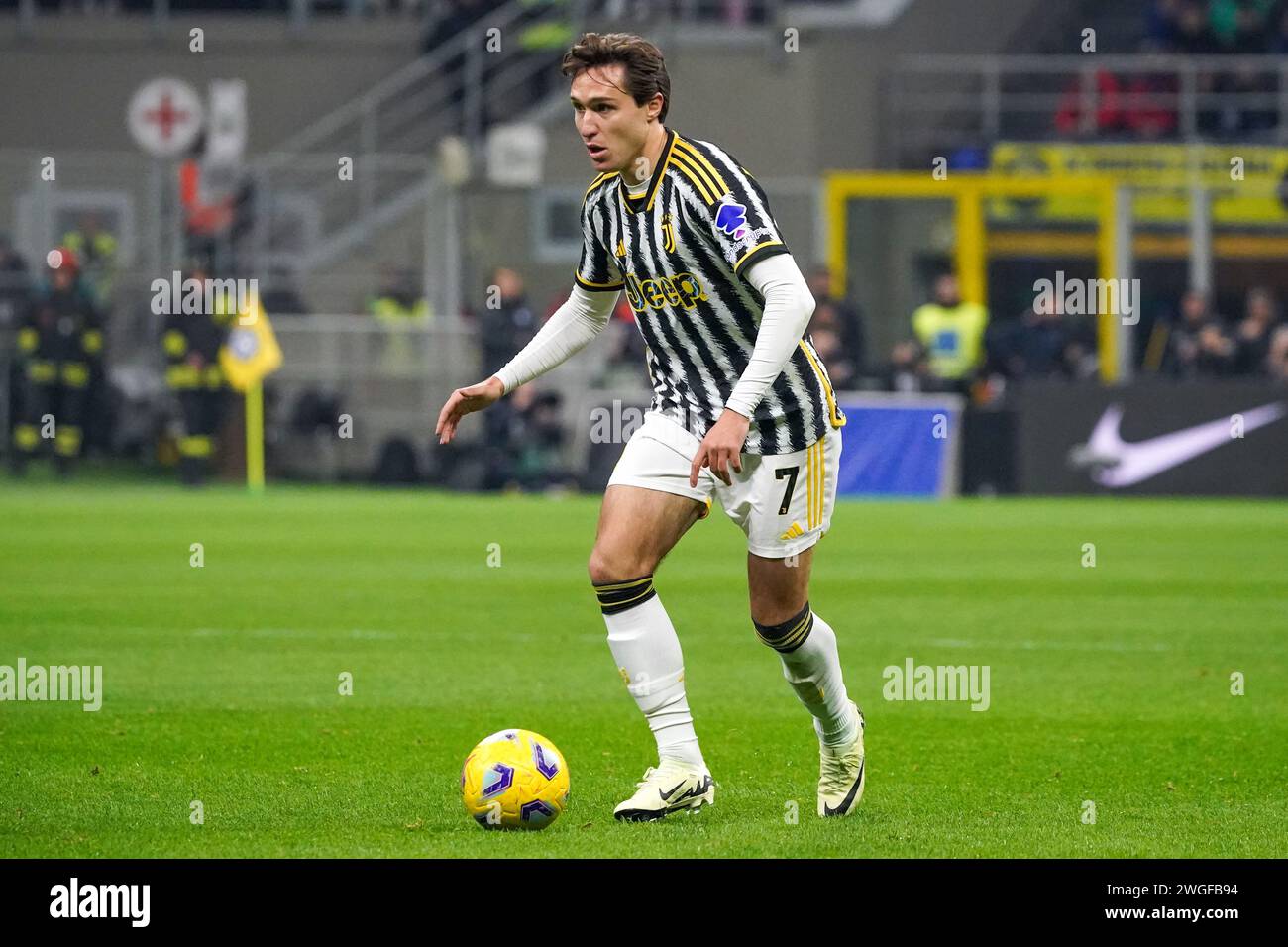 Mailand, Italien. Februar 2024. Federico Chiesa während des FC Inter gegen Juventus FC, Serie A, im Giuseppe Meazza Stadium. Quelle: Alessio Morgese/Alessio Morgese/Emage/Alamy Live News Stockfoto