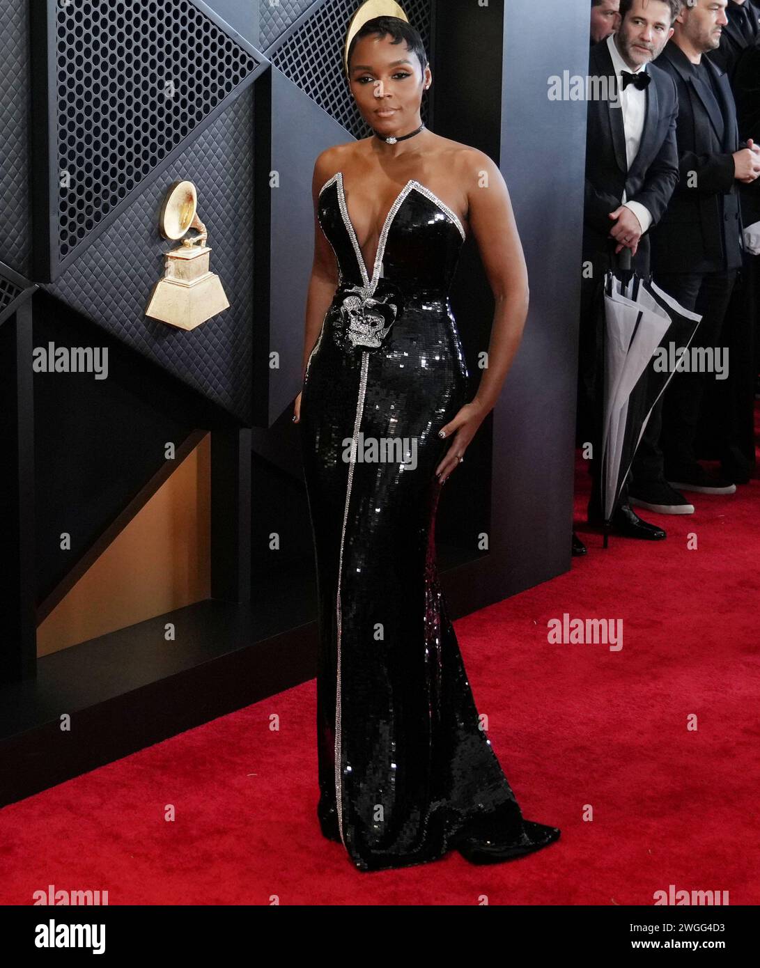 Janelle Monae kommt bei den 66. Jährlichen Grammy Awards, die am Sonntag, 4. Februar 2024, in der Arena Crypto.com in Los Angeles, KALIFORNIEN, stattfinden. (Foto: Sthanlee B. Mirador/SIPA USA) Stockfoto