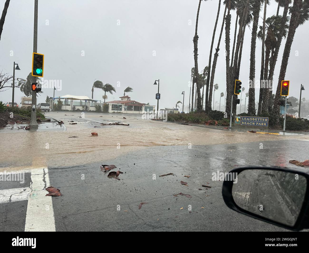 Montecito, Kalifornien, USA, 4. Februar 2024. Shoreline Park in Santa Barbara während der Sturzflut am 4. Februar 2024 (Foto: © Amy Katz/ZUMA Press Wire) NUR REDAKTIONELLE VERWENDUNG! Nicht für kommerzielle ZWECKE! Quelle: ZUMA Press, Inc./Alamy Live News Stockfoto