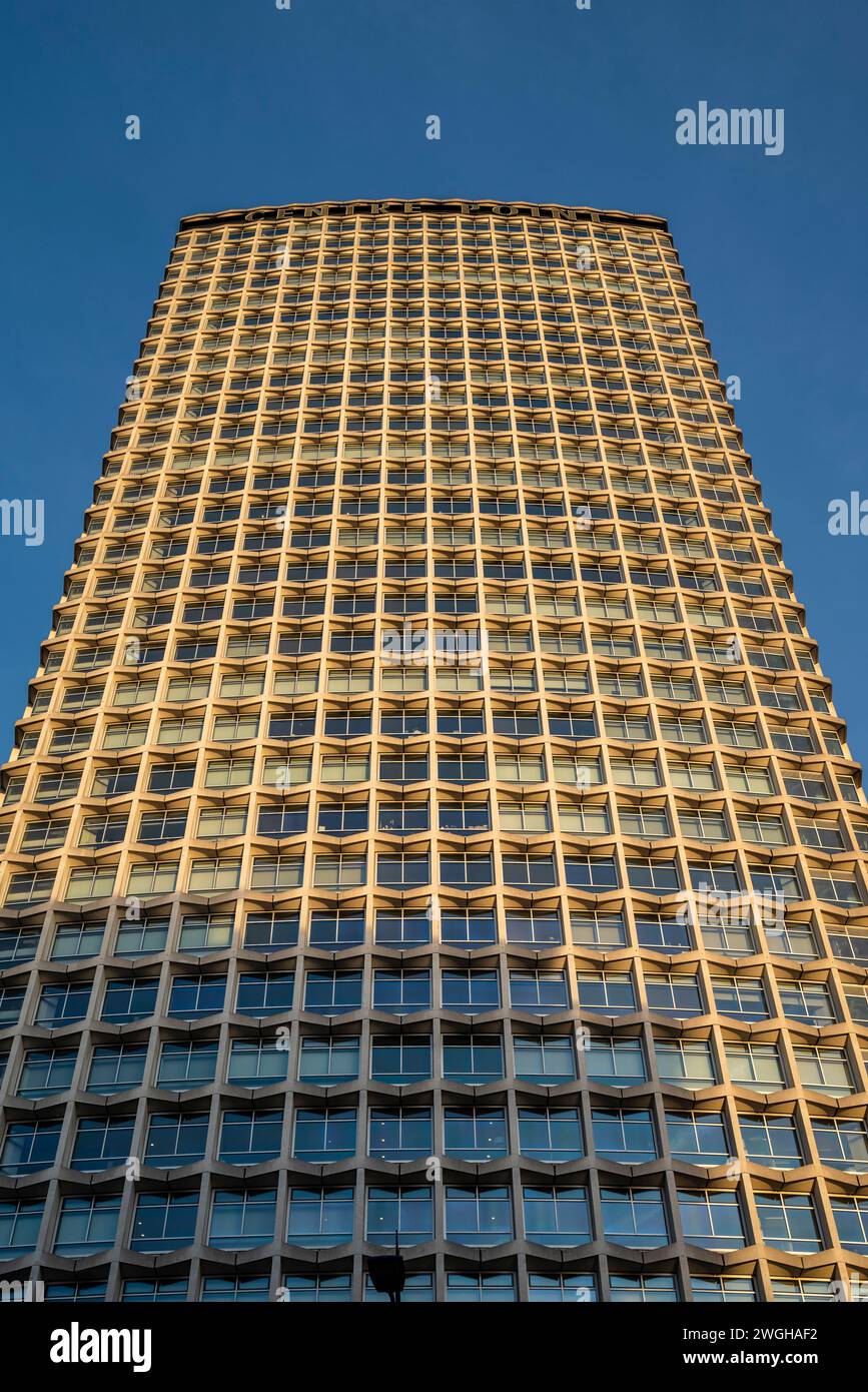 Center Point Tower, einer der ersten Wolkenkratzer, die in den 1960er Jahren gebaut wurden, London, England, Großbritannien Stockfoto