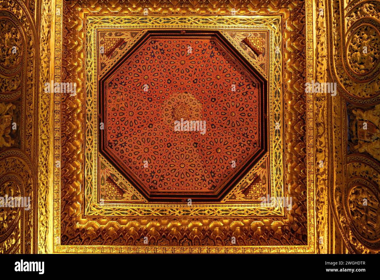Deckenarchitektur in Alcazar de Segovia, Spanien Stockfoto