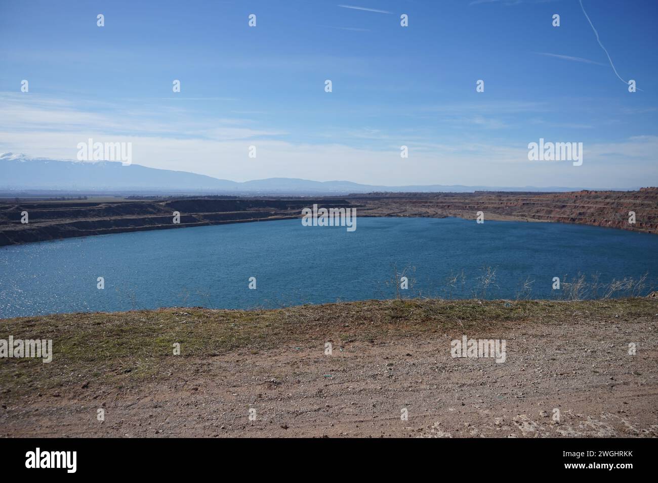 Bild einer verlassenen, überfluteten Mine Stockfoto