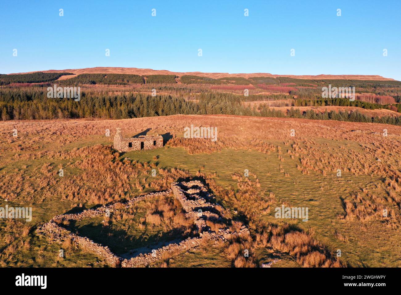Dieses verlassene Haus in Shiaba, auf der Isle of Mull, war angeblich das Schulmeisterhaus vor den Highland-Räumungen Mitte der 1800er Jahre Stockfoto