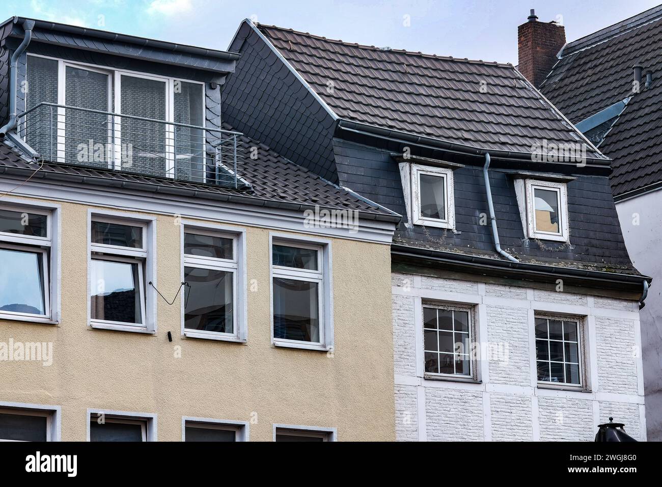 Düsseldorf 05.02.2024 Wohnungen Wohnungsnot Mietswohnung Mieten Mietpreis sozialer Wohnungsbau Immobilien Wohnraummangel Wohnung Baustelle Neubau Mehrfamilienhaus Mietshaus Miete Mietspiegel Mietpreisspiegel Immobilie Wohnungsmangel Baustau Wohnimmobilie Wohnungsimmobilien Mietpreise Altbau Leerstand Baumaterial Baustoffe Ballungsgebiet bezahlbarer Wohnraum CO2-Preis CO2 Bundes-Klimaschutzgesetz Heizen Heizung Klimapaket Mieter Vermieter Mietpreisbremse Klimasteuer Energiewende Büro Büros Homeoffice Home-Office Konjunkturpaket Grundsteuerreform Grundsteuererklärung Wohngeld Wohnungsgeld Wohnun Stockfoto