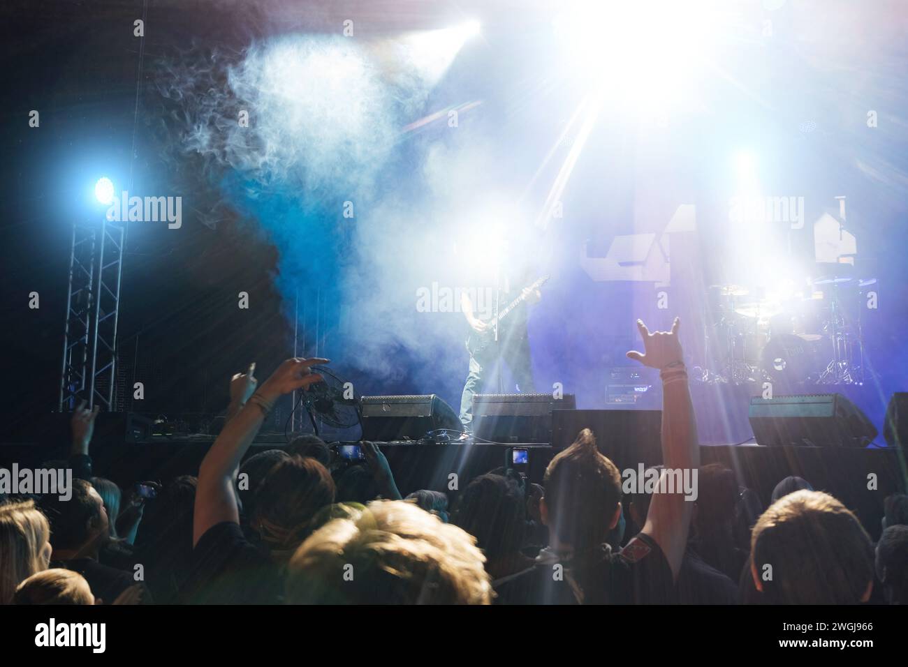 Eine Menge Leute auf Rockmusik Stockfoto