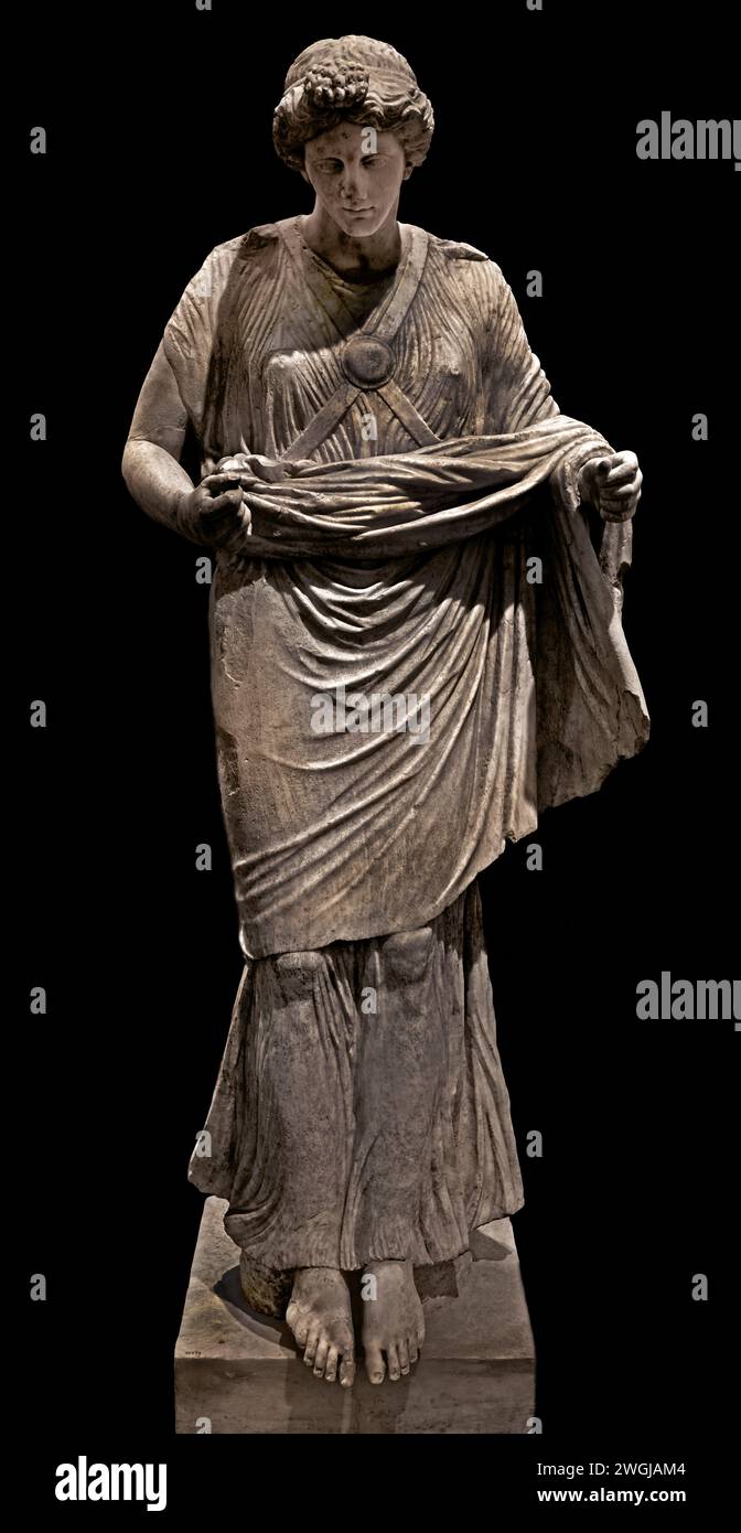 Marmorstatue von Nike, gefunden auf der östlichen Seite des Pools in Villa A, in Oplontis. Das Antiquarium Pompeji befindet sich in der Nähe von Neapel in der Region Kampanien in Italien. Pompeji wurde bei der Eruption des Vesuvs 79 n. Chr. unter 4-6 m vulkanischer Asche und Bimsstein begraben. Italien Stockfoto