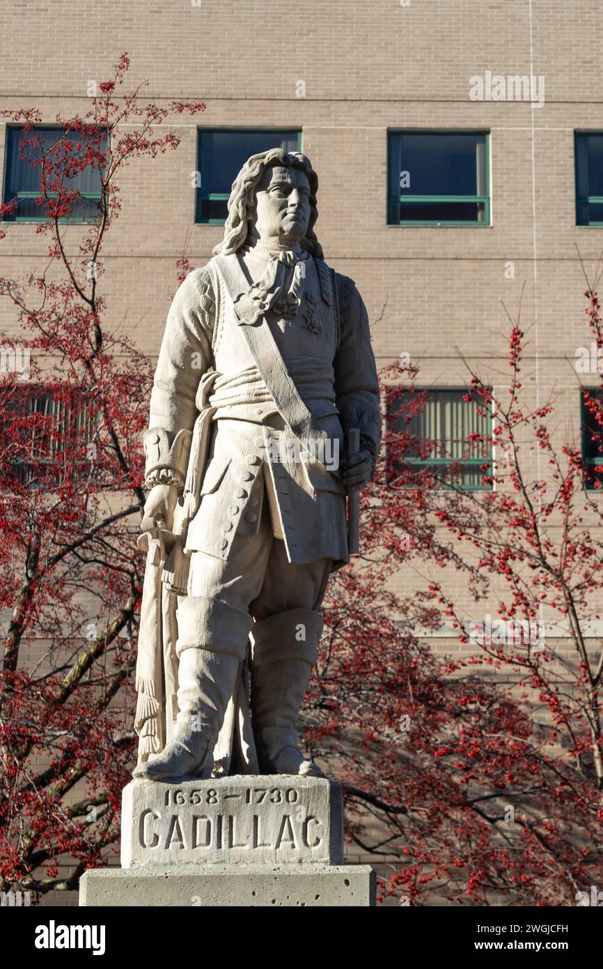Detroit, Michigan – Eine Statue von Antoine Laumet de la Mothe Cadillac, einem von vier französischen Entdeckern, die den Weg für die europäische Siedlung Mic ebneten Stockfoto