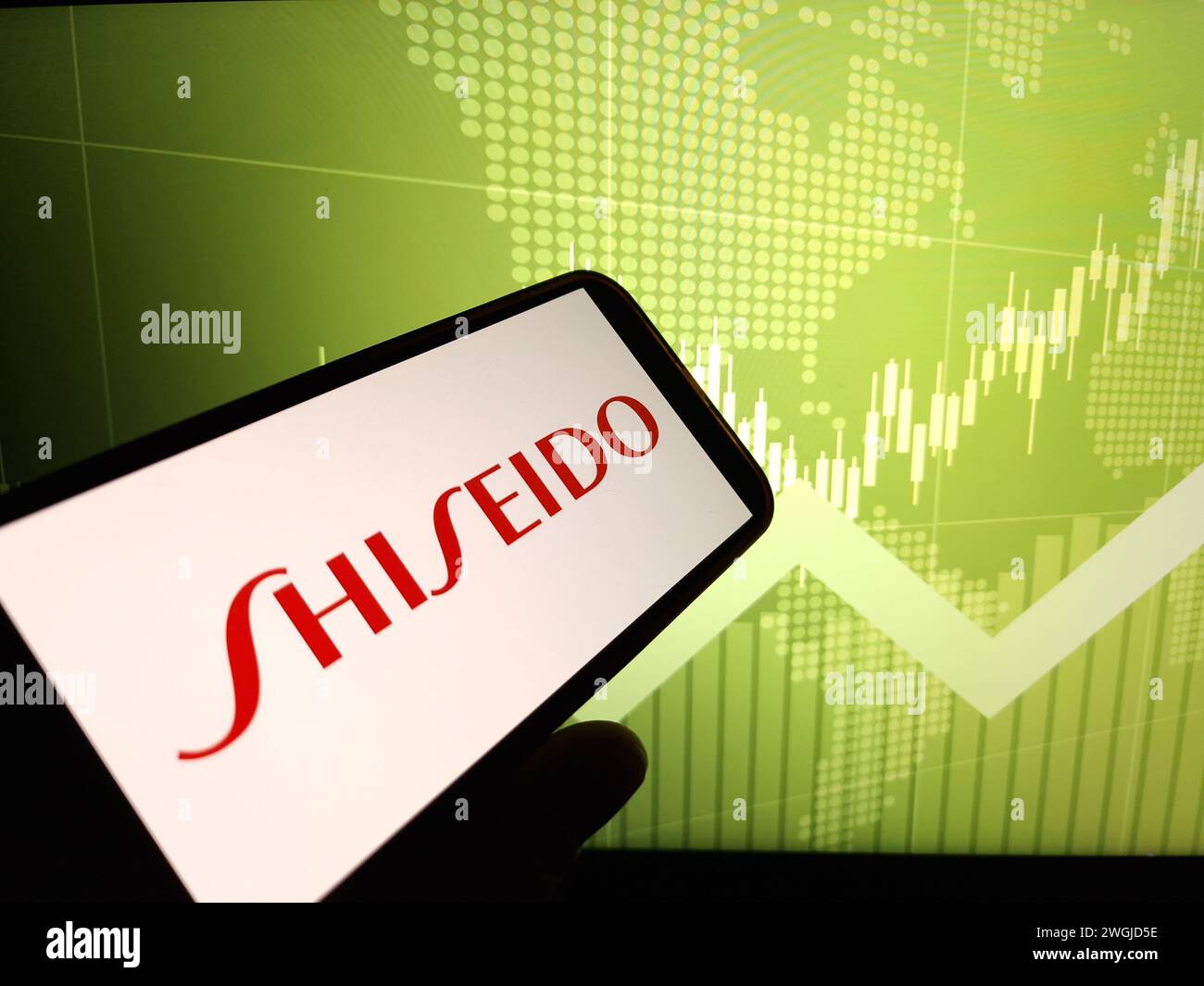 Konskie, Polen – 04. Februar 2024: Das Firmenlogo von Shiseido wird auf dem Bildschirm des Mobiltelefons angezeigt Stockfoto