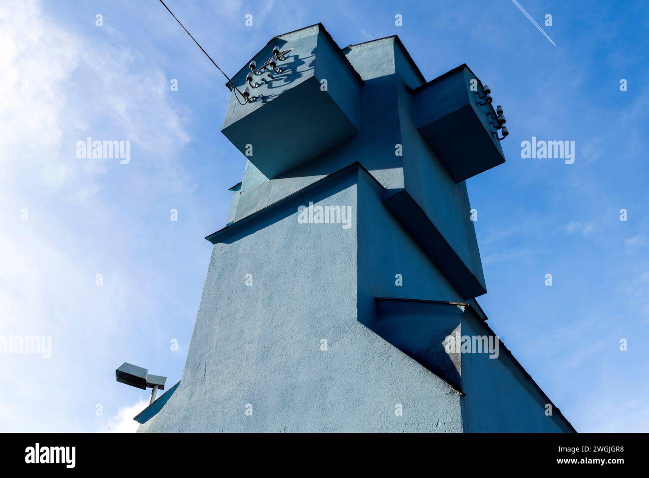 Trafoturm Oberer-Zielweg 21. Das expressionistische Transformatorhaus nahe dem Goetheanum Dornach wurde 1921 für die öffentliche Stromversorgung errichtet. Es war b Stockfoto