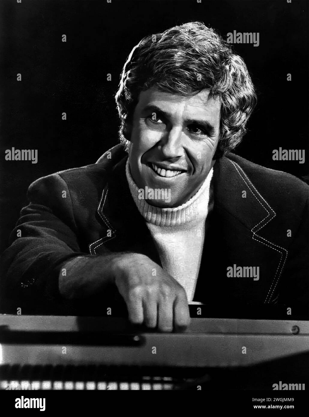 Burt Bacharach. Porträt des amerikanischen Klaviers, Komponisten Songwriter Burt Freeman Bacharach (1928–2023) im Jahr 1972 Stockfoto