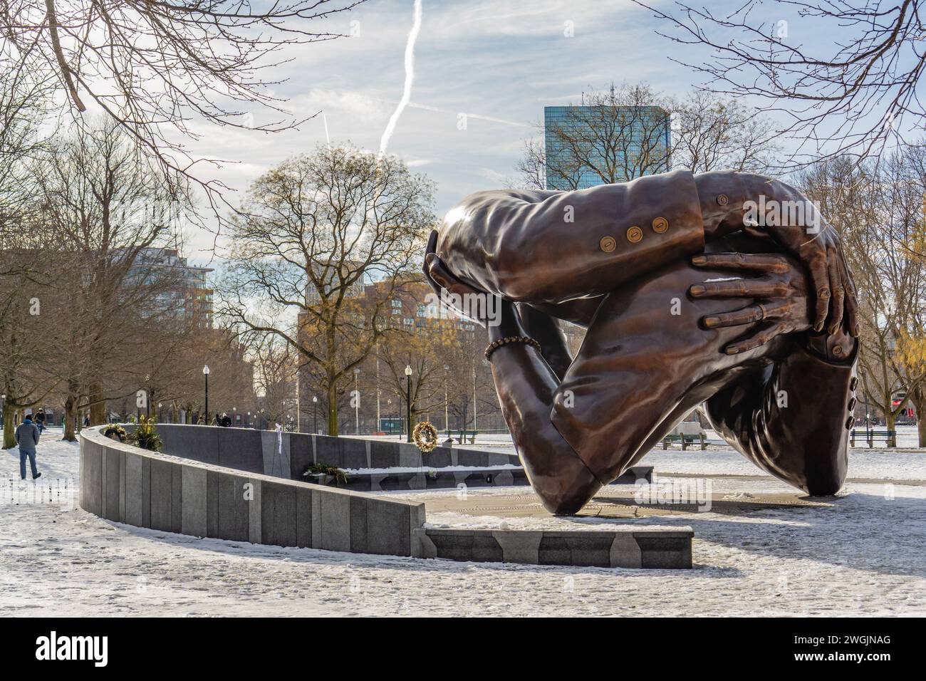 Boston, MA, USA-15. Januar 2024: Die Embrace-Skulptur im Boston Common zu Ehren von Martin Luther King und seiner Frau Coretta Scott King. Stockfoto