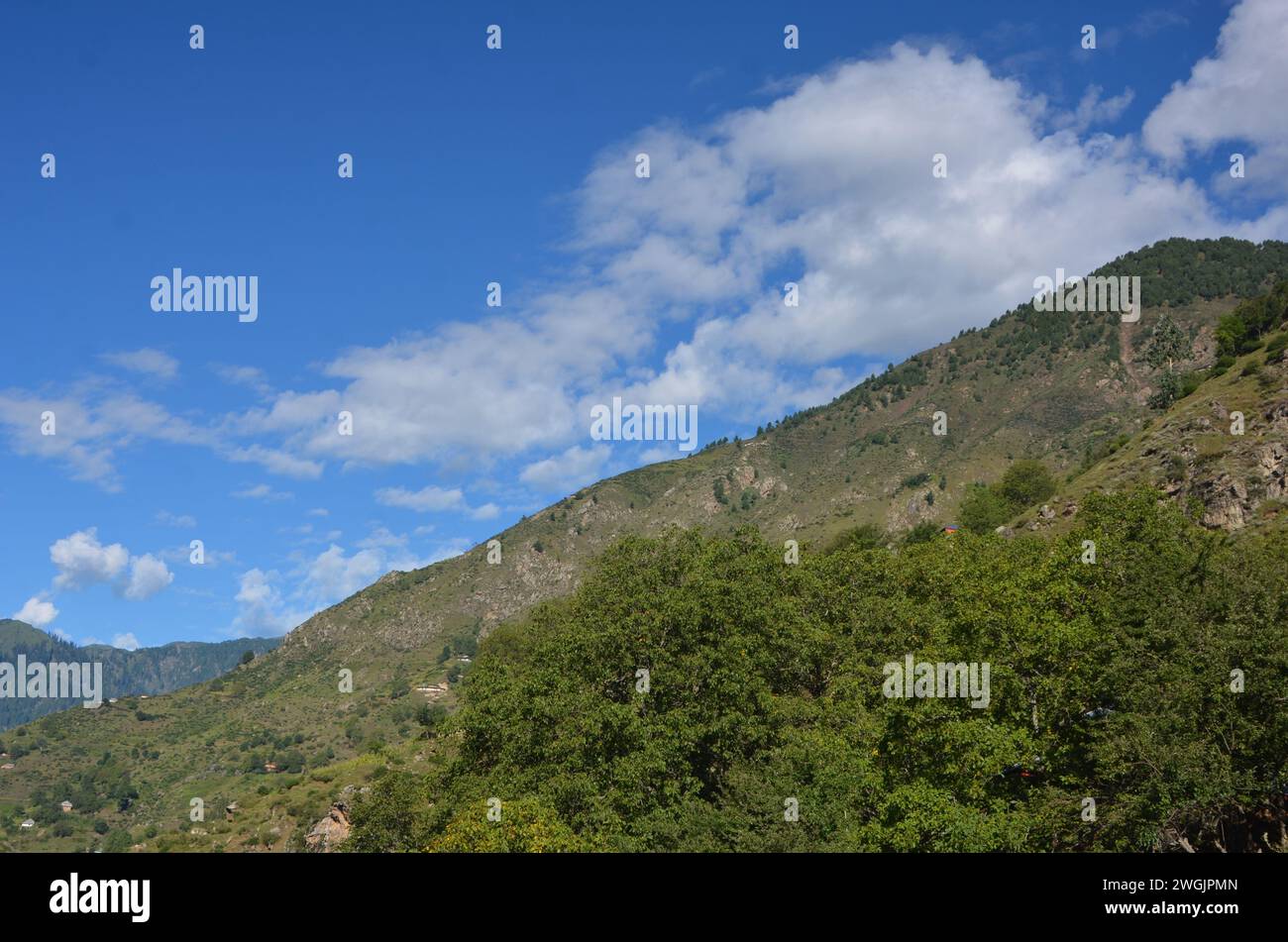Wunderschönes Dorf im Tal Kaghan naran Stockfoto
