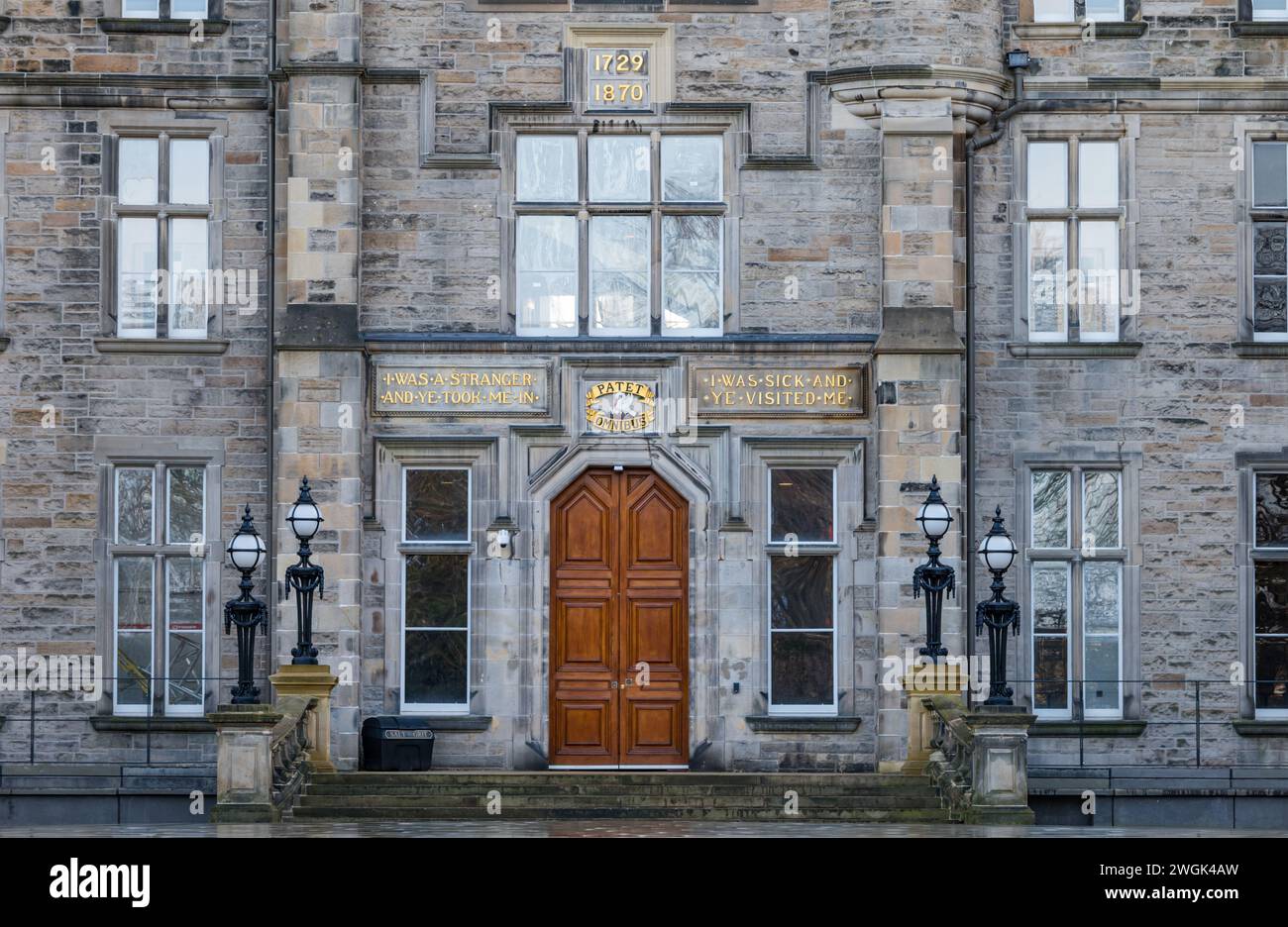 Neu restaurierte Fassade des Old Royal Infirmary, jetzt Edinburgh Futures Institute, Edinburgh, Schottland, Großbritannien Stockfoto