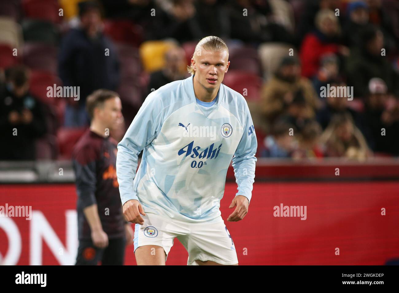 London, Großbritannien. Februar 2024. London, 5. Februar 2024: Erling Haland aus Manchester City während des Premier League-Spiels zwischen Brentford und Manchester City im GTECH Community Stadium am 5. Februar 2024 in London. (Pedro Soares/SPP) Credit: SPP Sport Press Photo. /Alamy Live News Stockfoto