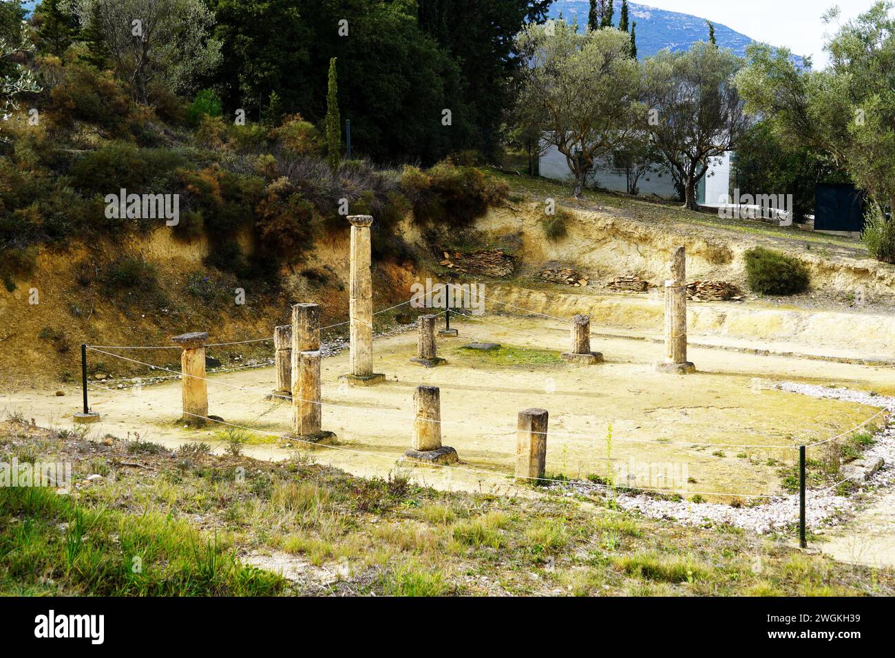 Ruinen eines alten Stadiongebäudes in Nemea, Griechenland Stockfoto