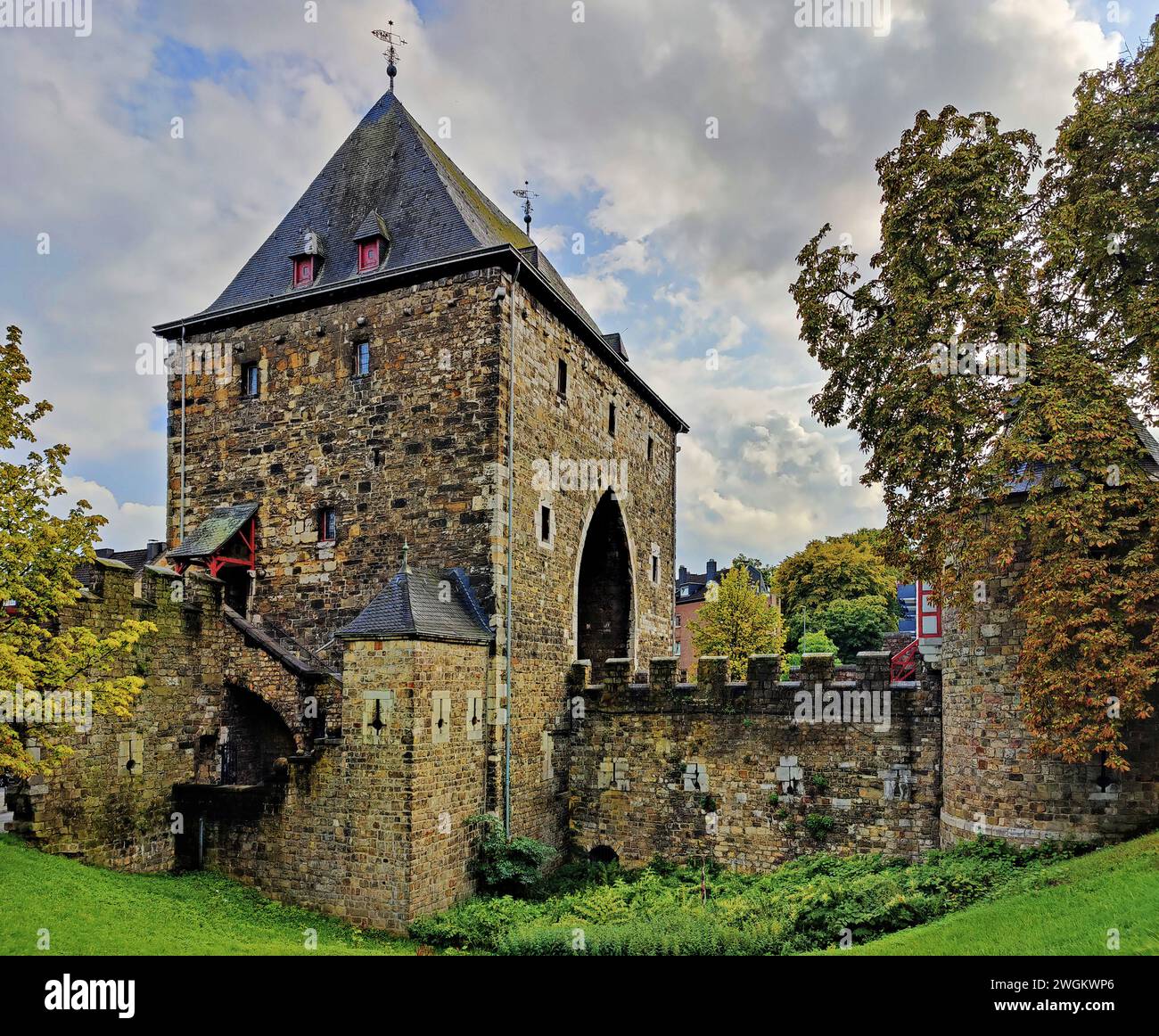 Ponttor, Tor der Stadtmauer von Aachen, Deutschland, Nordrhein-Westfalen, Aix-la-Chapelle Stockfoto